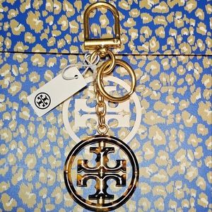 TORY BURCH - TORTOISE T ROTATING LOGO KEY RING (NWT)
